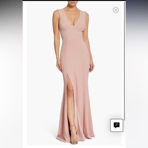 NWT Dress the Population Sandra Plunge Crepe Trumpet Gown in Blush